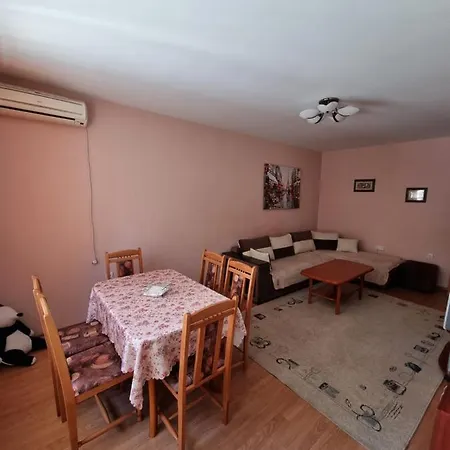 Apartamento нашето място